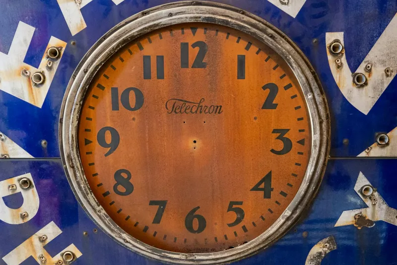 The Factory Floor Formula That Hijacked Modern Work: Why Your Brain Clocks Out Long Before 5 PM