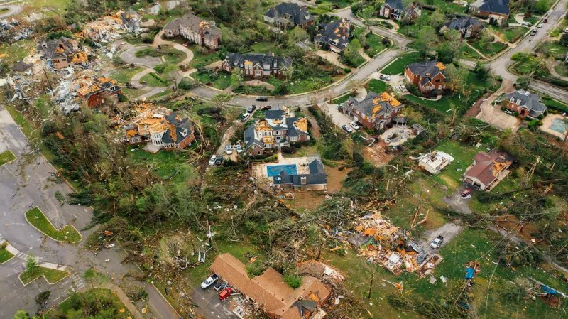 Opening Windows During Tornadoes: The Safety Myth That Wastes Life-Saving Seconds